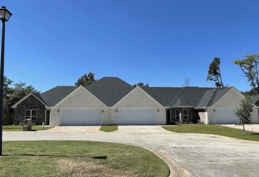 Triplex - 6217, 6225 Ashton Cove